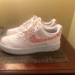 Pink bandana Nike Air Forces